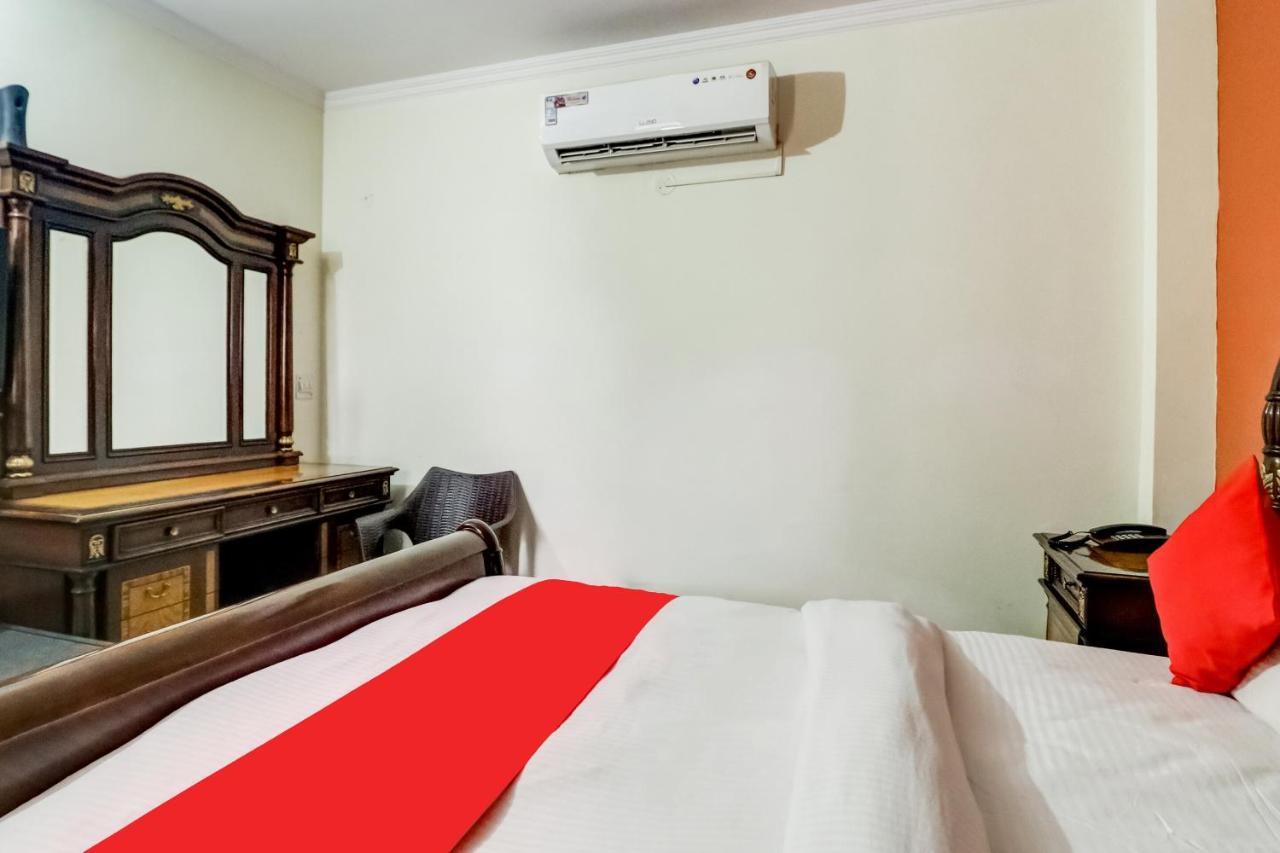 Oyo Hotel R K Residency Gurgaon Exterior foto
