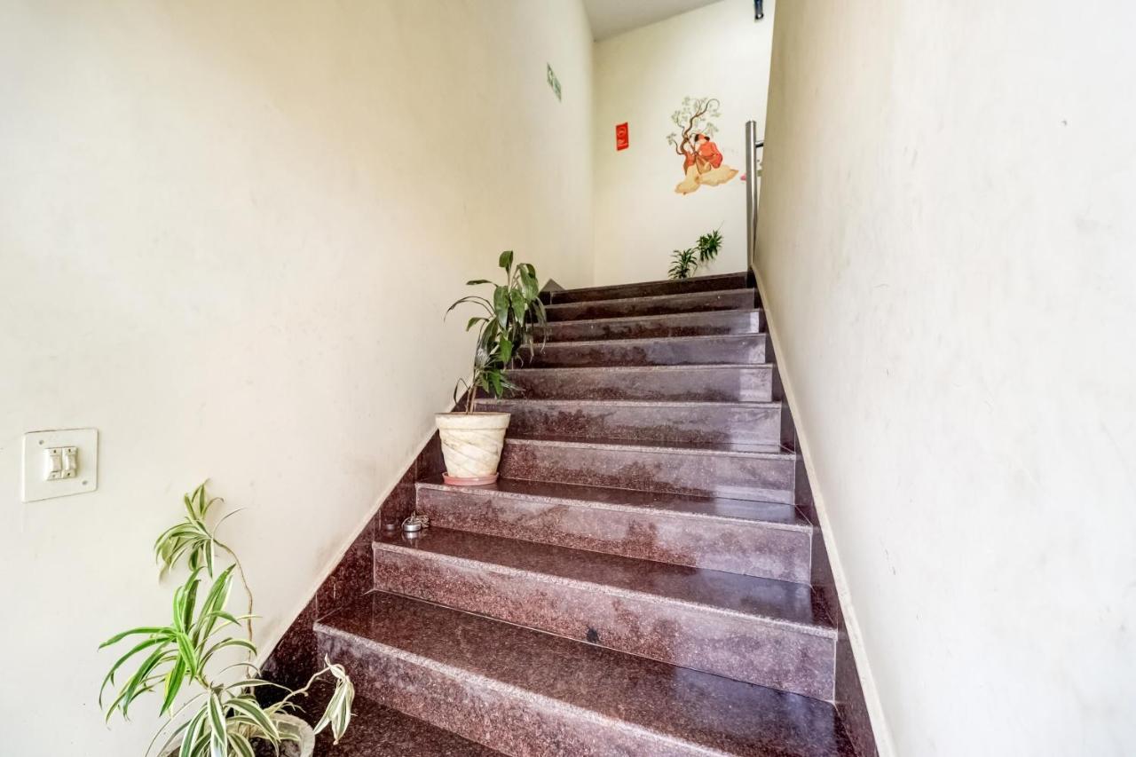 Oyo Hotel R K Residency Gurgaon Exterior foto