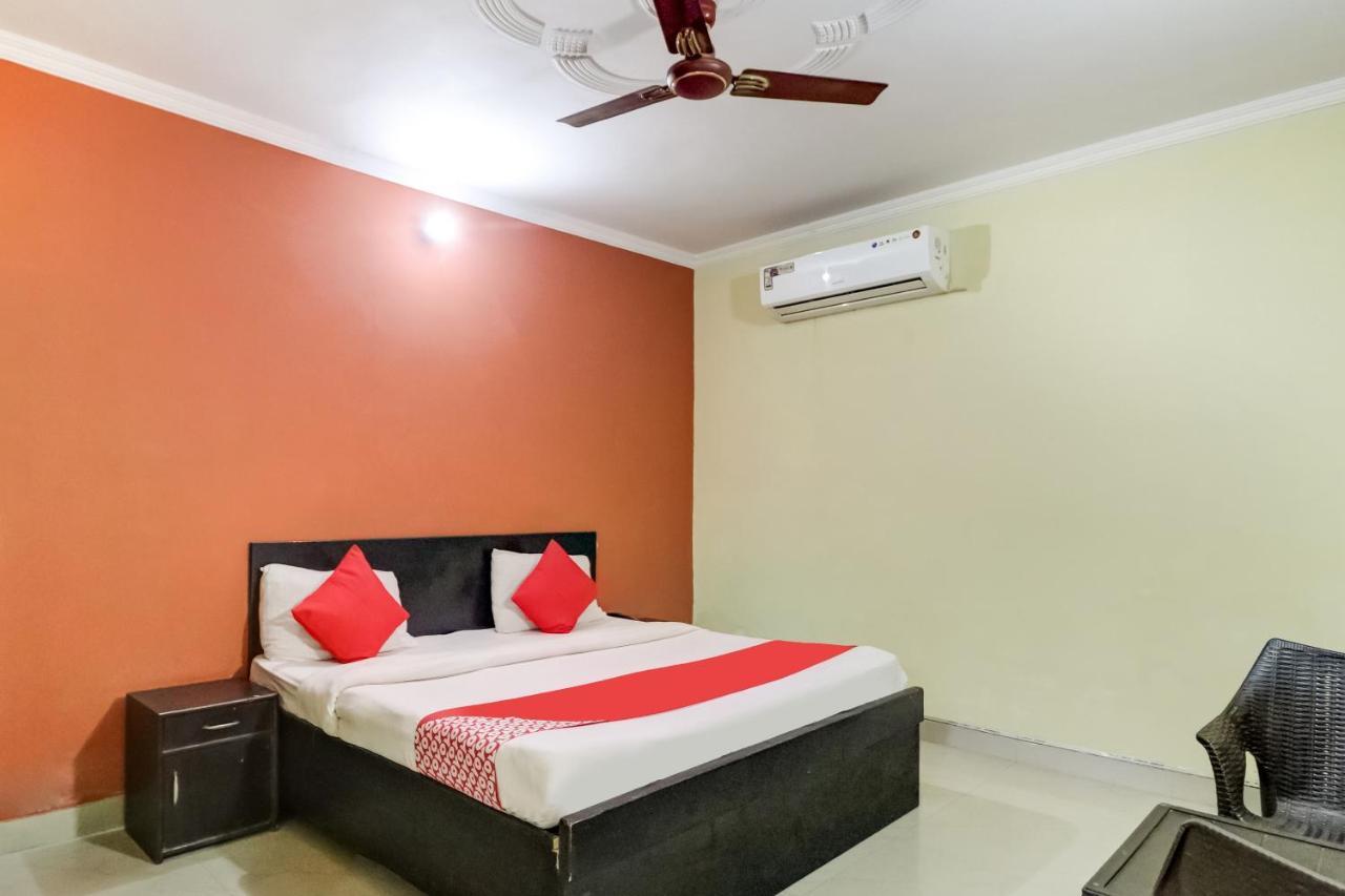 Oyo Hotel R K Residency Gurgaon Exterior foto